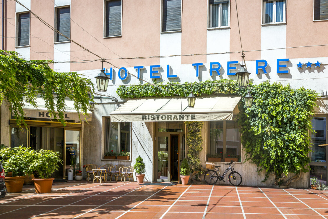 Hotel Tre Re: Lake Como Hotel - Best City Holiday